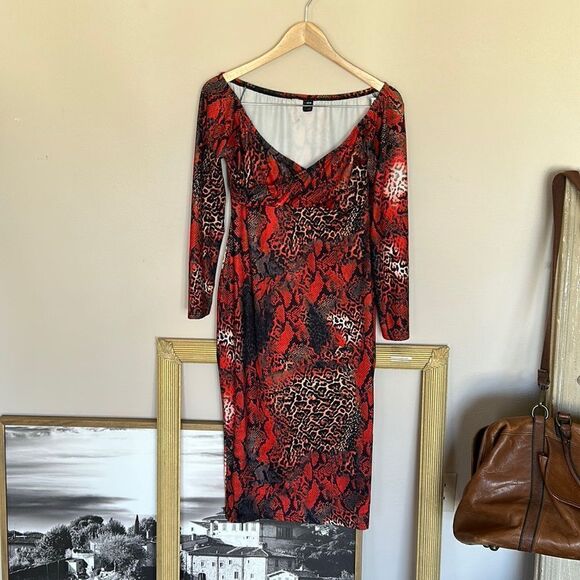 Off Shoulder Long Sleeve Snake Skin Dress Size Women's L Midi - Picture 1 of 3